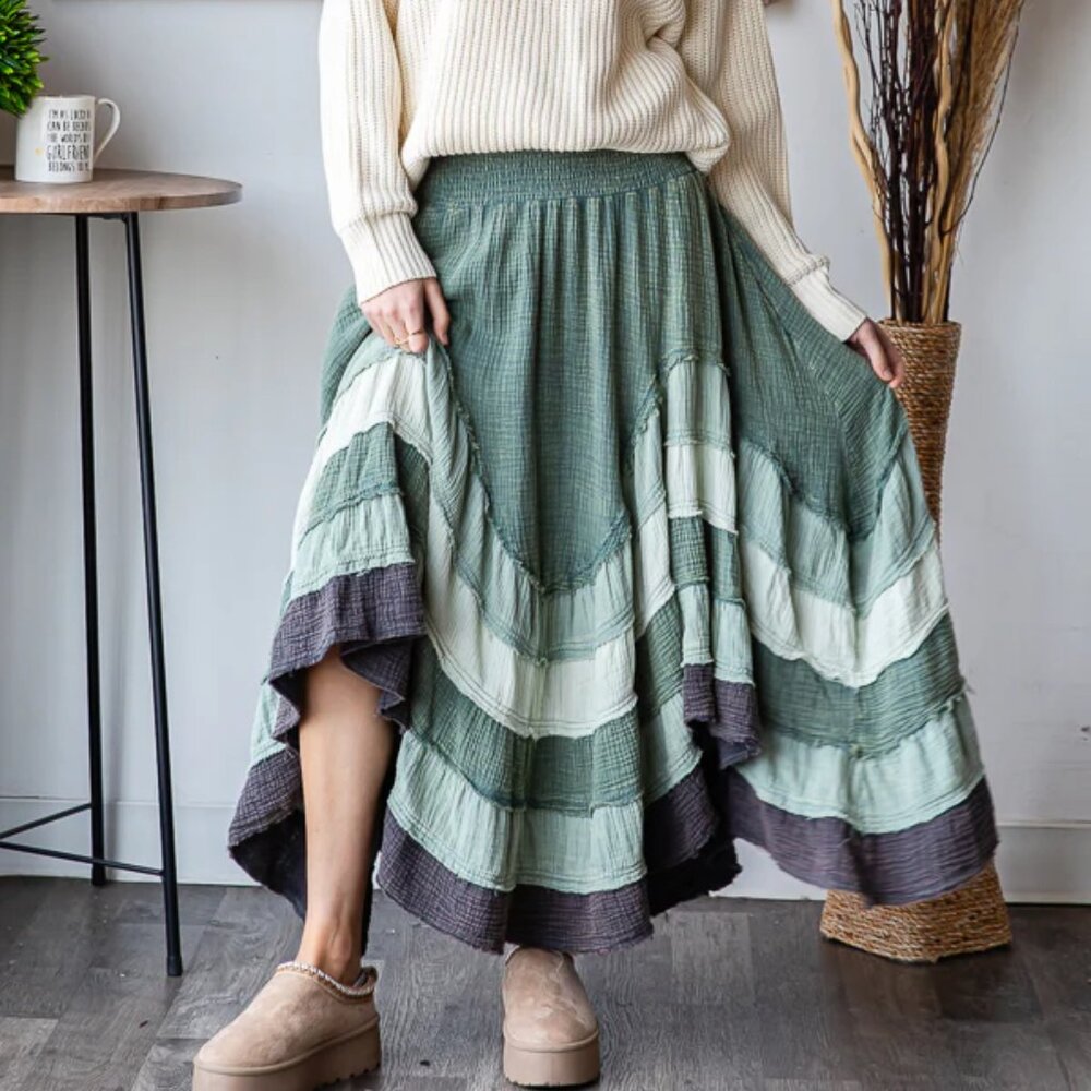 Oli & Hali Washed Tiered Smocked Waist Flare Hem Skirt NEW Size Large - Picture 3 of 5